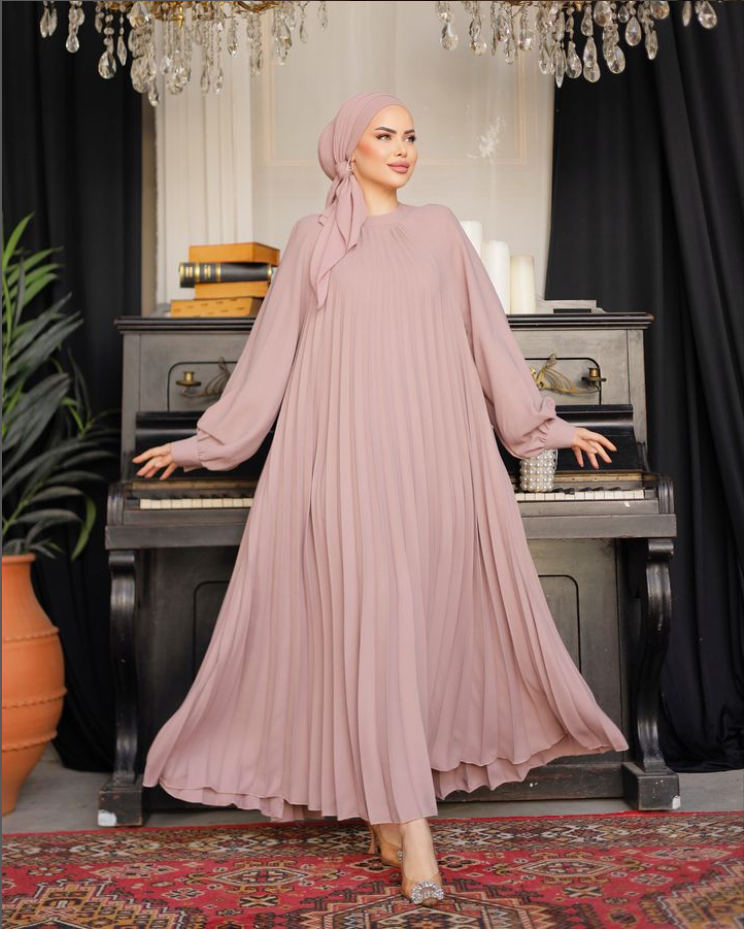 Timeless Pleats in Rose