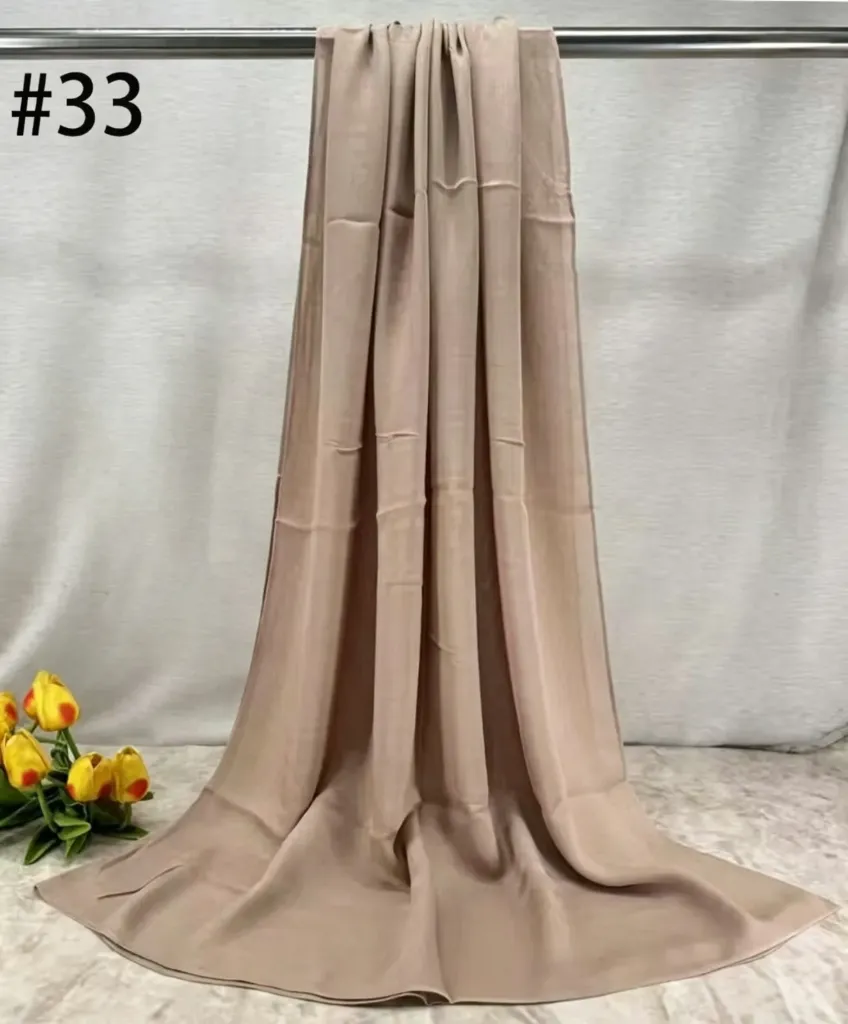 BM33 - Bamboo Modal Hijab - Cream Whisper
