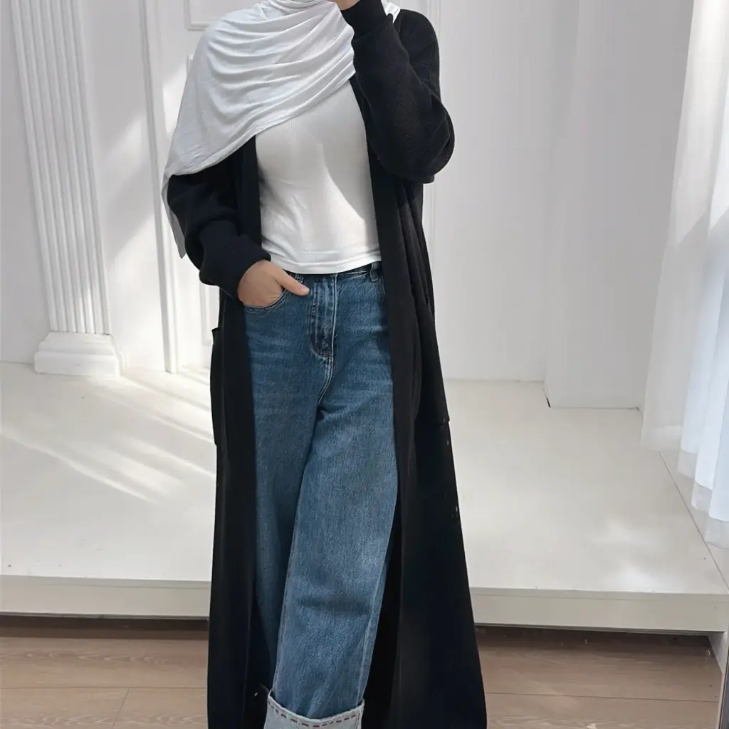 The Winter Sweater – Noir Éclipse