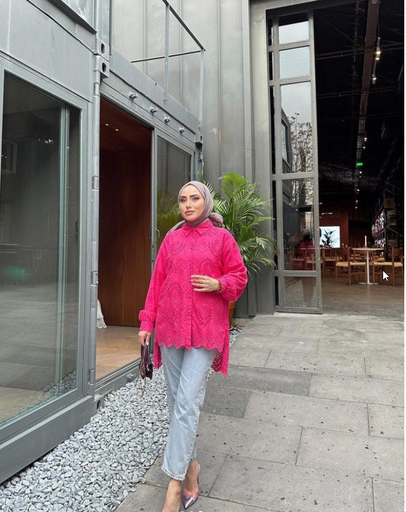 1351-Fushia Blossom Eyelet Blouse
