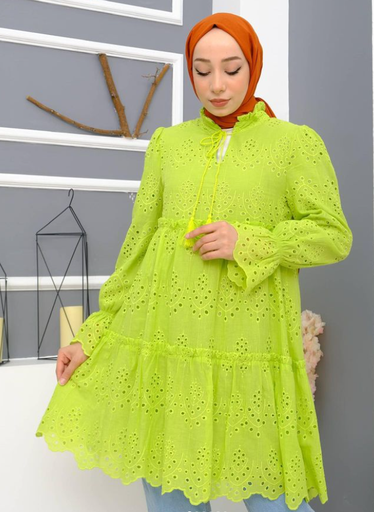 1308-Apple Ruffle Eyelet Tunic
