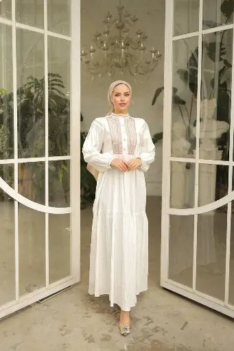 Maison Orna in Snowhite 