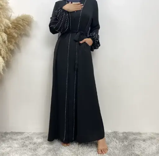 PearlGrace Abaya Collection – Classic Black