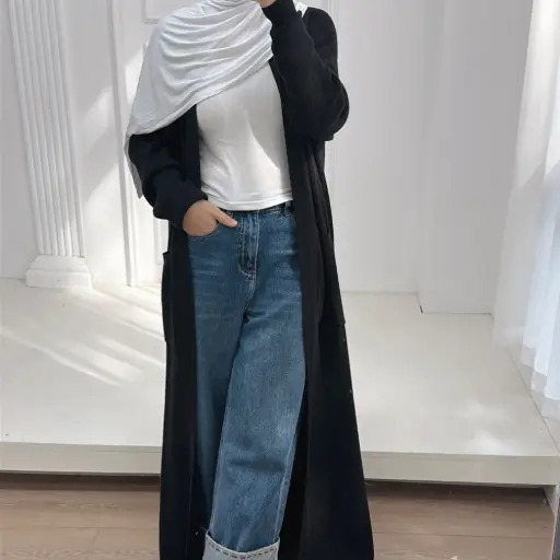 The Winter Sweater – Noir Éclipse