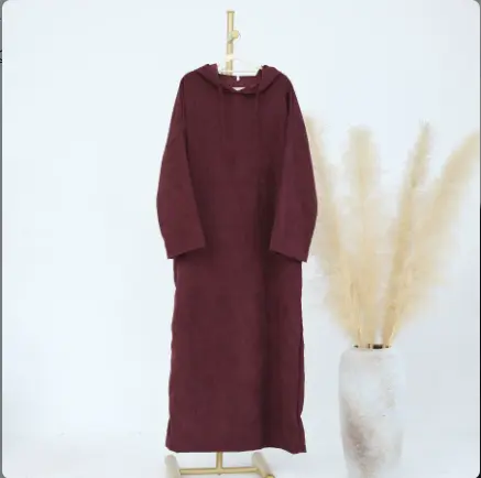 Abaya à Capuche -  Mulberry Rouge